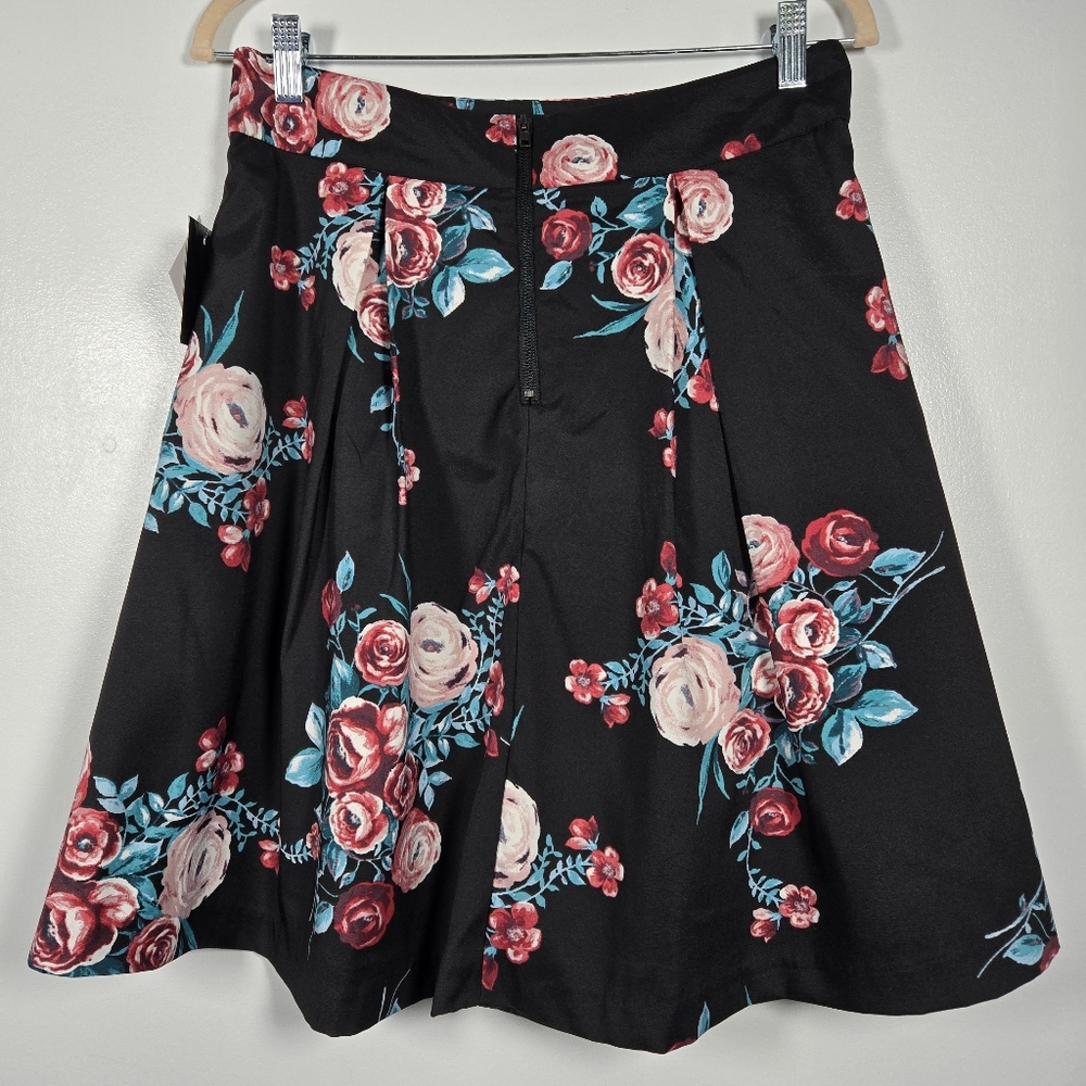 NEW Heart Soul Black Floral Pleated Front A-Line Skirt Juniors Size 9 - Picture 8 of 13